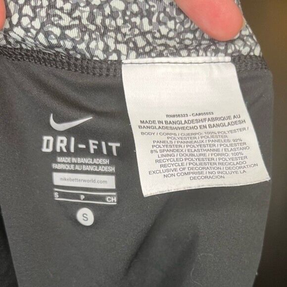 Nike Dri-Fit Women’s Black Athletic Shorts Size S - Picture 4 of 5